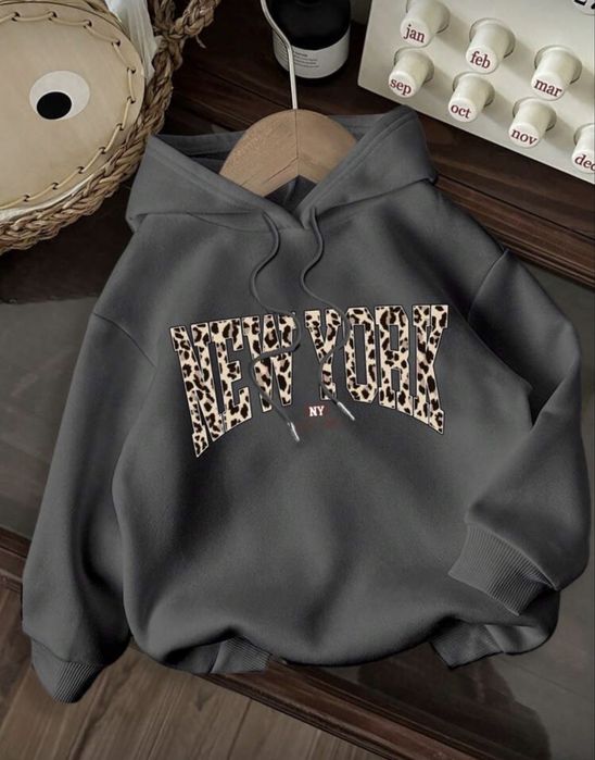 Damska bluza Sweatshirt Luźna prosta koszulka z kapturem z nadrukiem