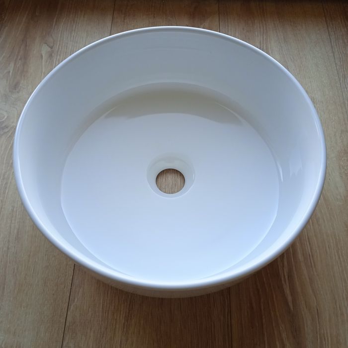 Umywalka ceramiczna nablatowa