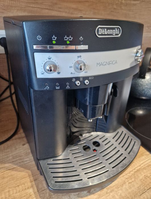 Ekspres Delonghi magnifica Esam 3000