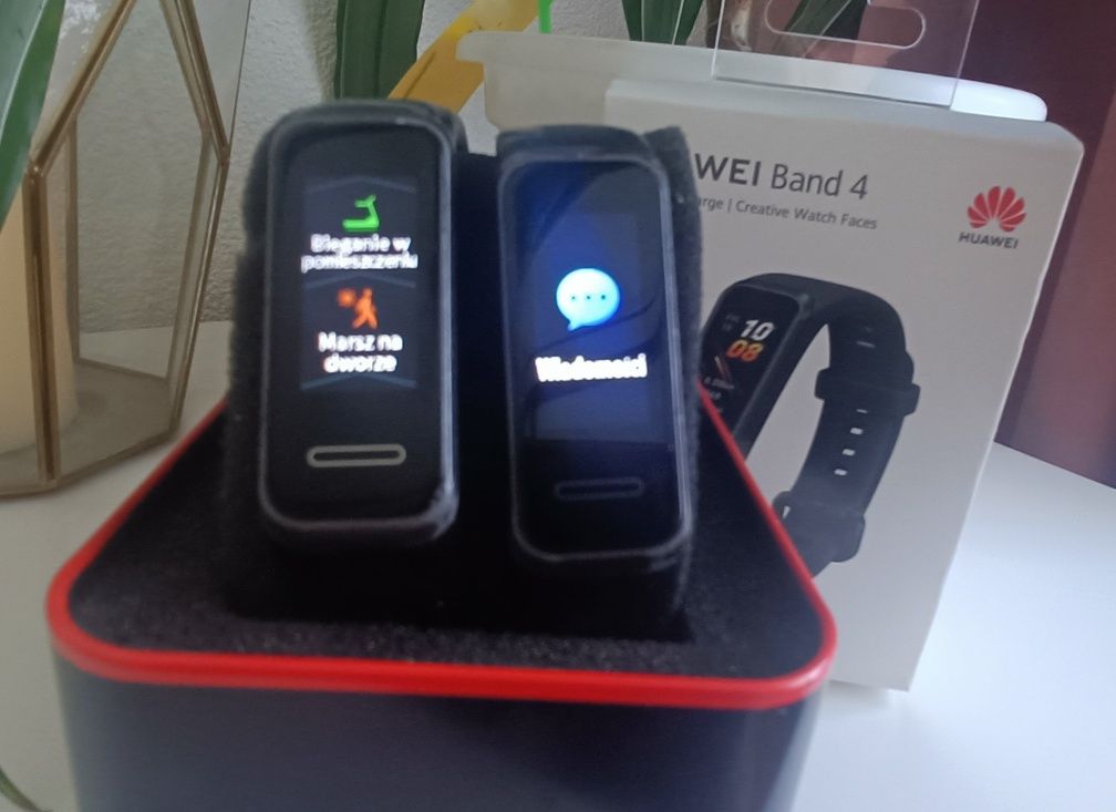 Dwie opaski Huawei Band 4