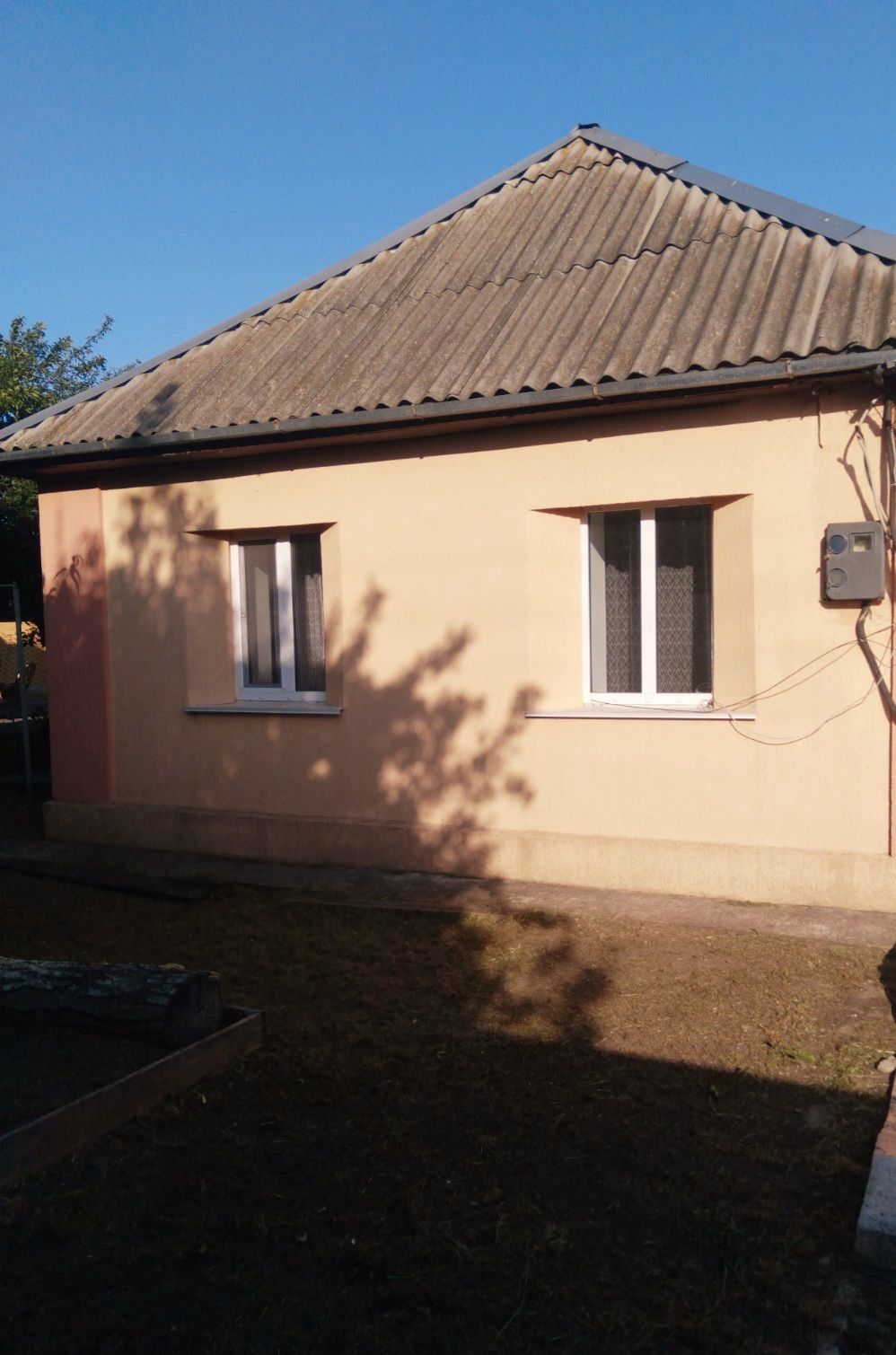 Продається затишний, доглянутий будинок