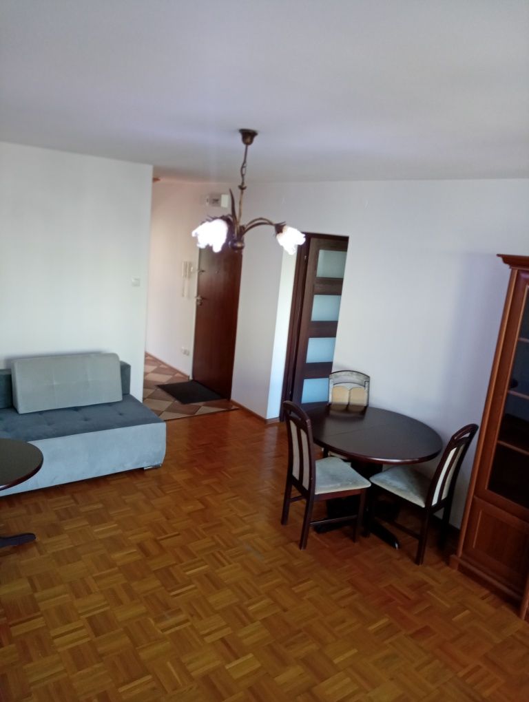 Mieszkanie 48m2 do wynajęcia 2 piętro , 2 pokoje  .