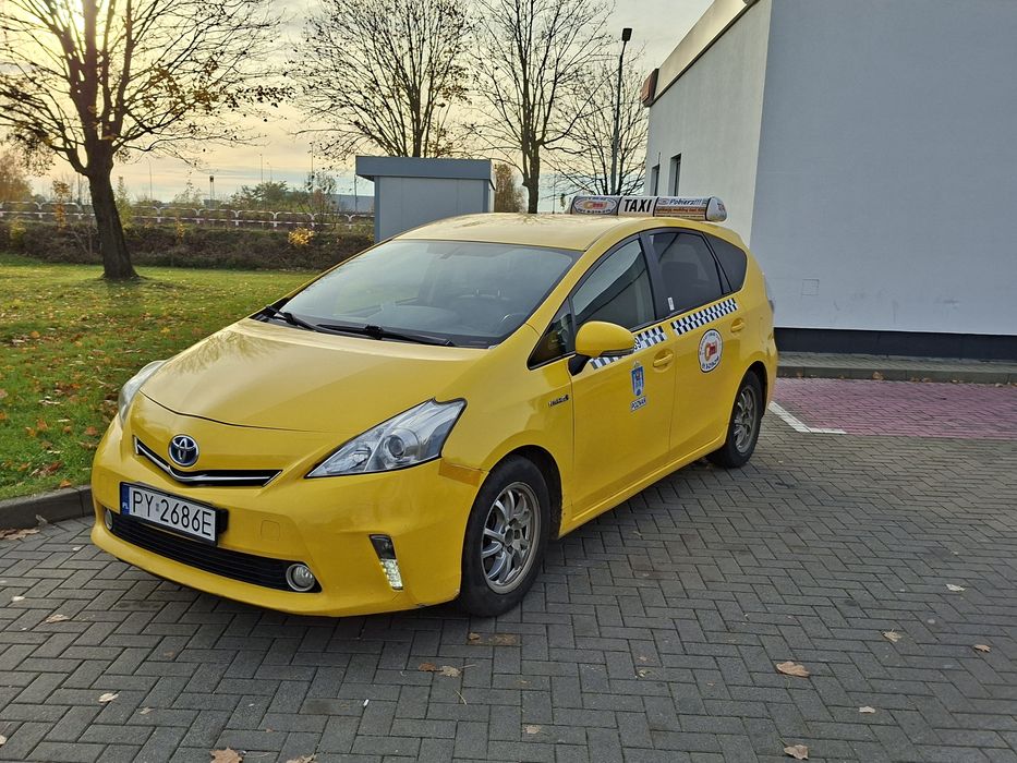 Przewóz taxi Poznań pomoc dla seniora emeryta usługi transport osób