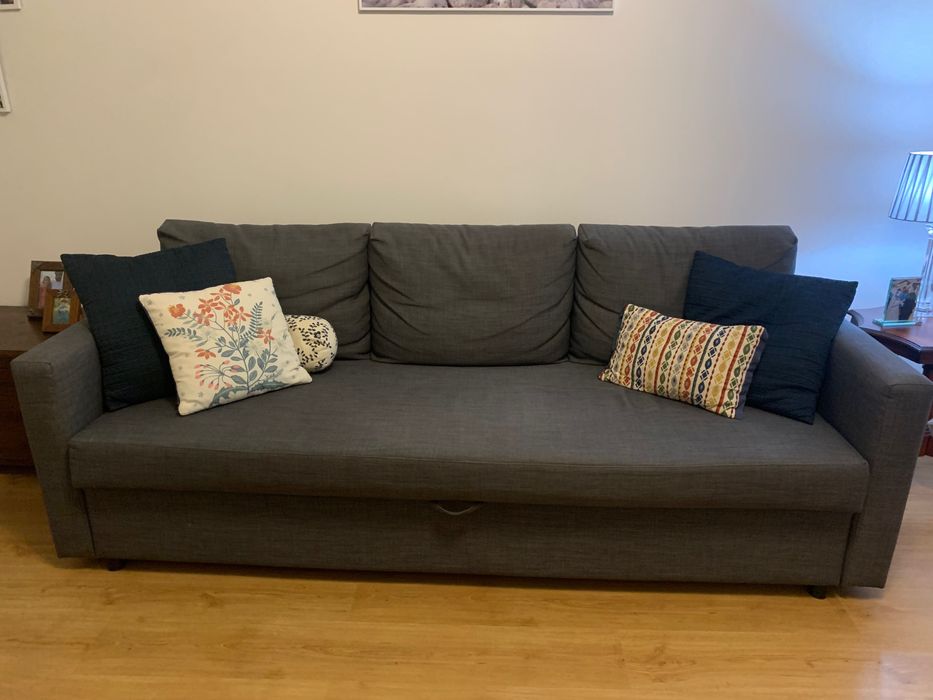 Sofá cama de 3 lugares com arrumação