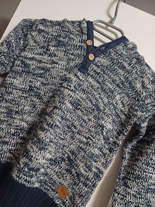 Sweter z kapturem dla chłopca Resrved
