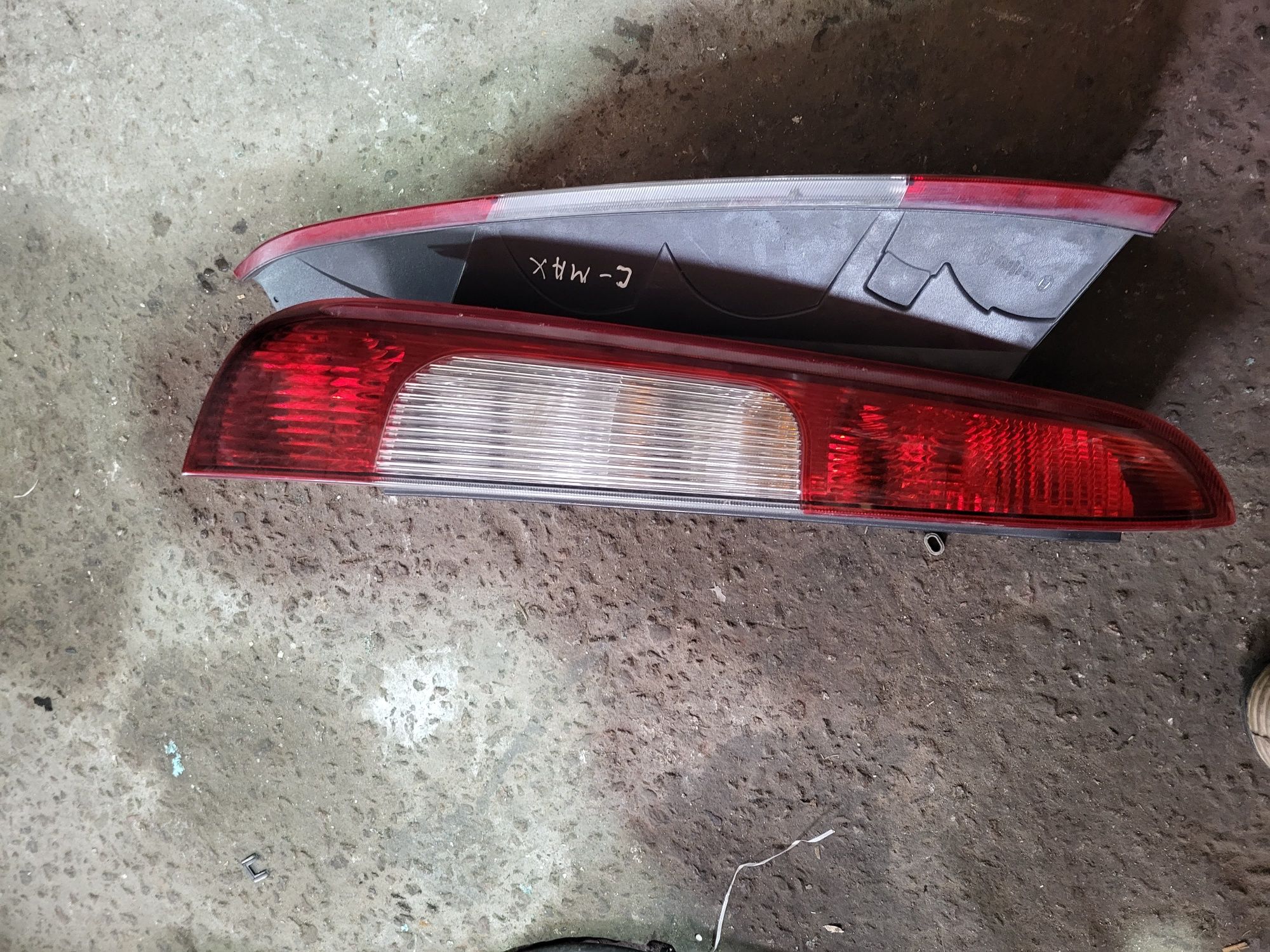 Задні фари стопи Fird C-Max 2003-07рік