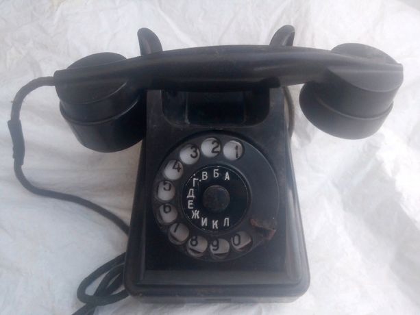 карболитовый настольный стационарный проводной телефон СССР