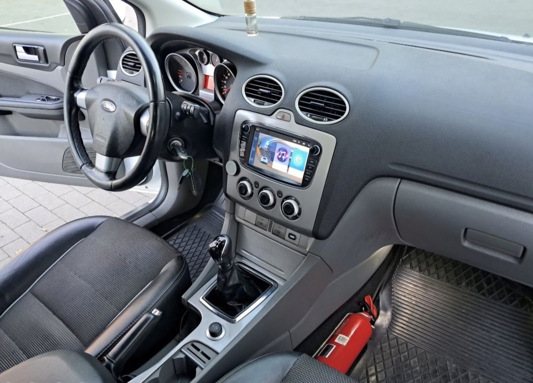 Ford focus mk2 kombi zetec-s rok 2011, bardzo oszczędny, zero rdzy.