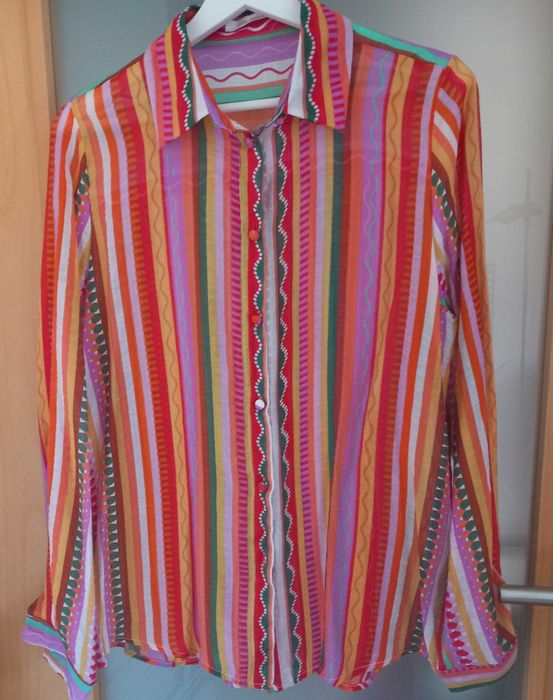 Camiseiro de riscas e manga comprida