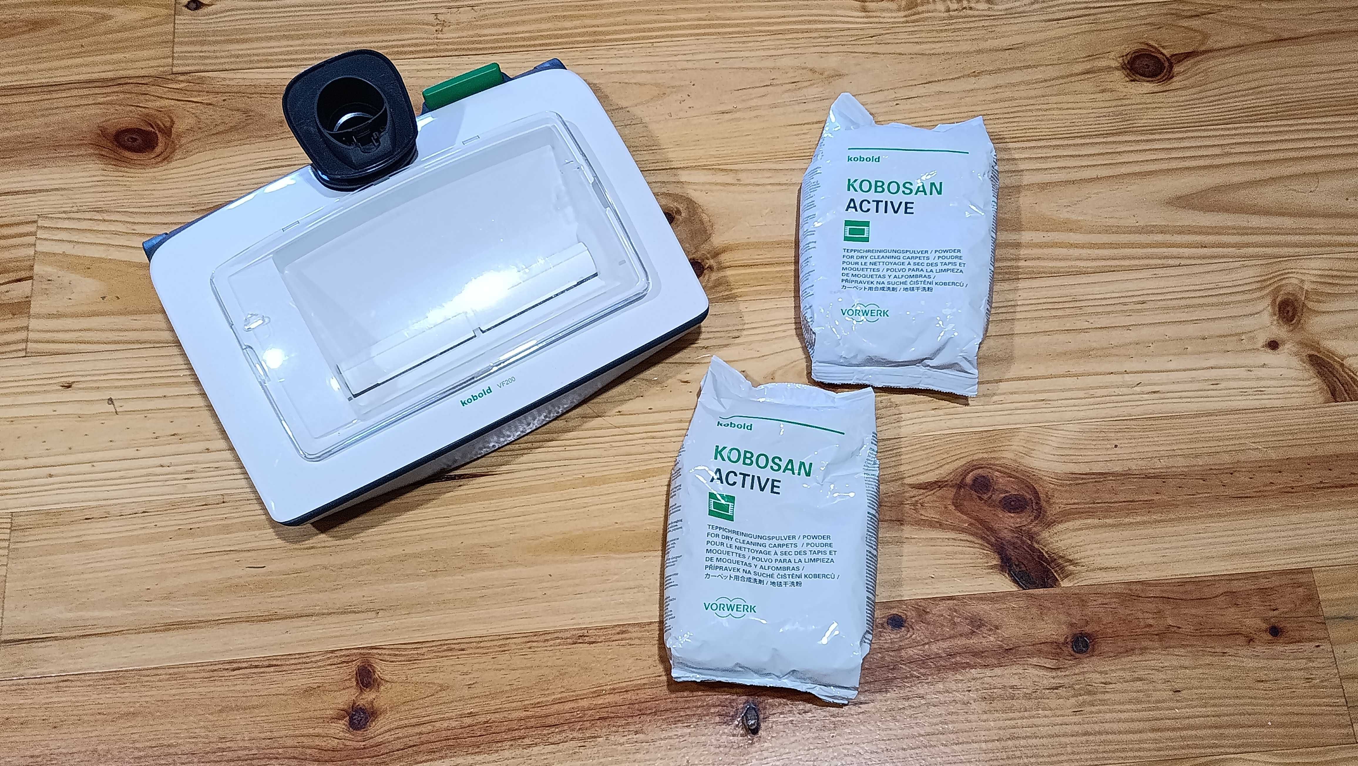 Kit de Lavagem de Carpetes Kobold VF200 + 2x 500gr Detergente Seco