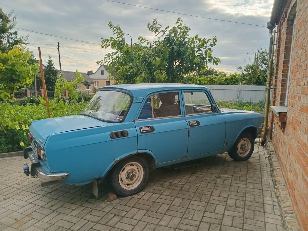 Продам москвич АЗЛК 2140