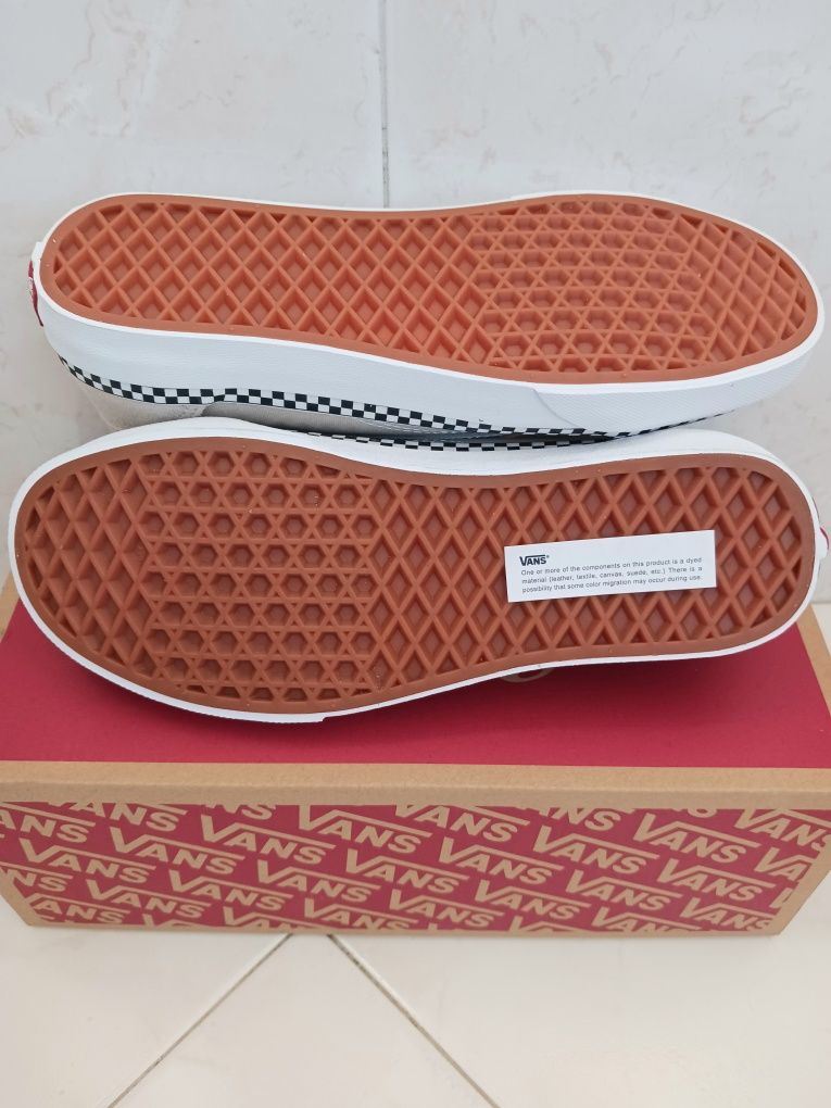 Sapatilhas Vans Novas