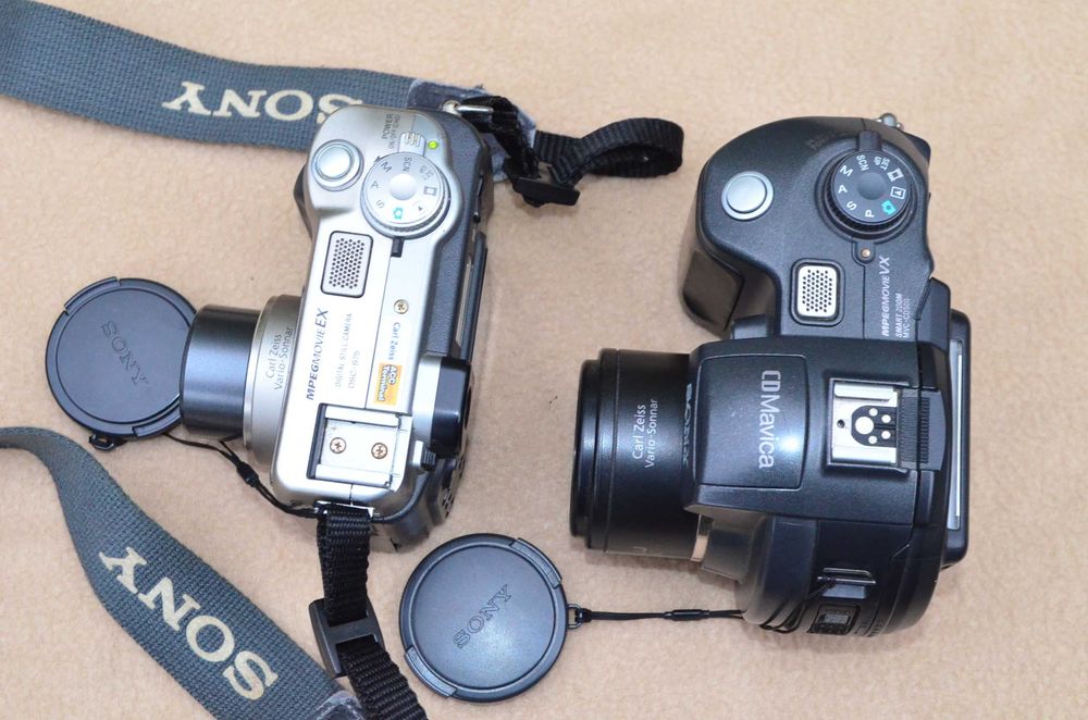 2001г светосильный профкомпакт Sony CyberShot DSC S75 Mavica MVC-CD500