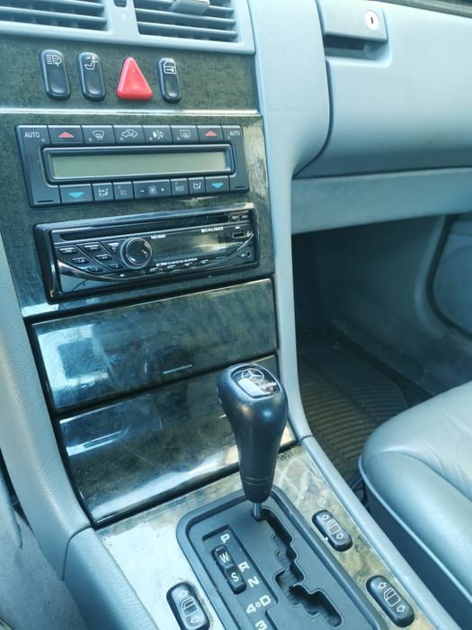 Mercedes-Benz E290 Turbodiesel – 1996 | Automático | 177.100 km