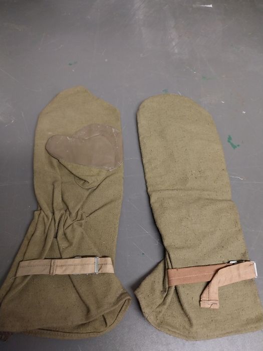 Rękawice żołnierzy górskich ( Uberhandschuhe )
