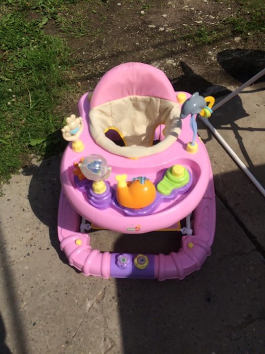 Ходунки для дівчинки