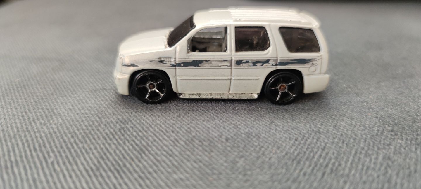 Hot Wheels 07 Cadillac Escapade