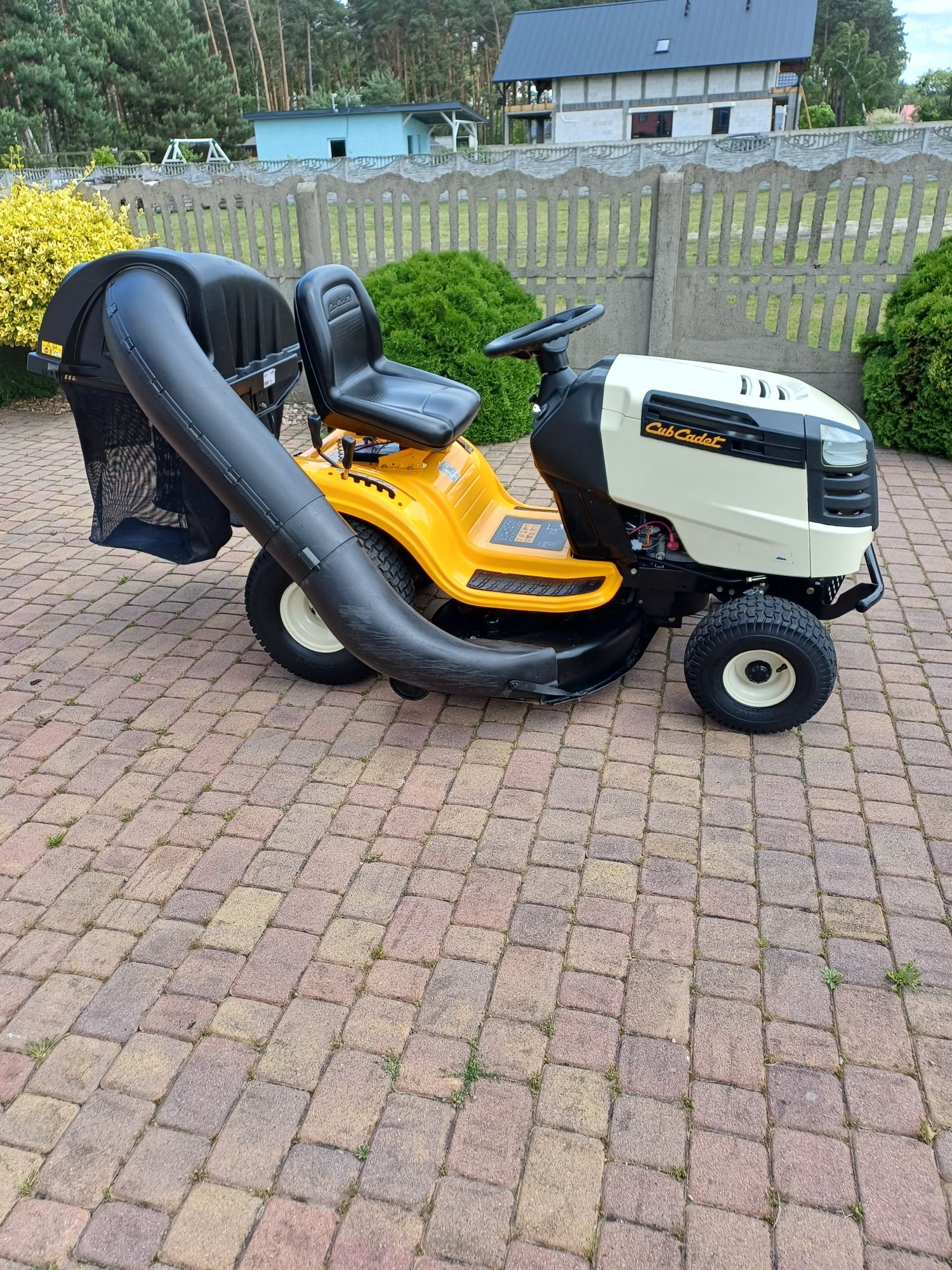 Traktorek kosiarka cub cadet cc 717 hg pompa oleju briggs