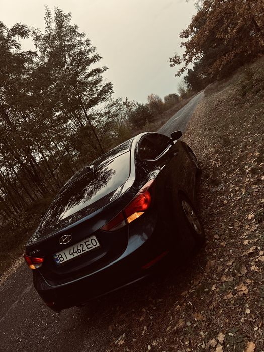 Hyudai елантра 2016 рік