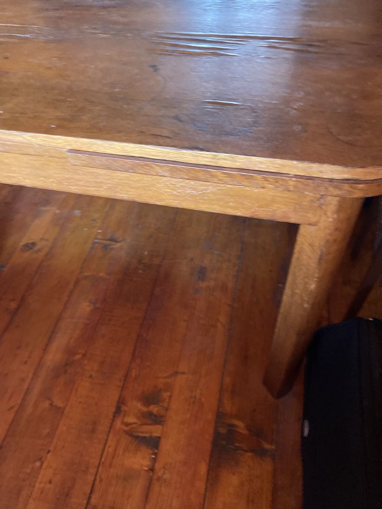 Duż stary stół