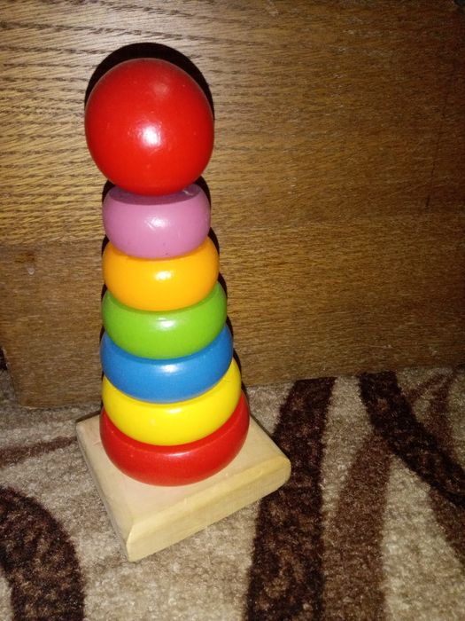 Продам игрушки развивающие