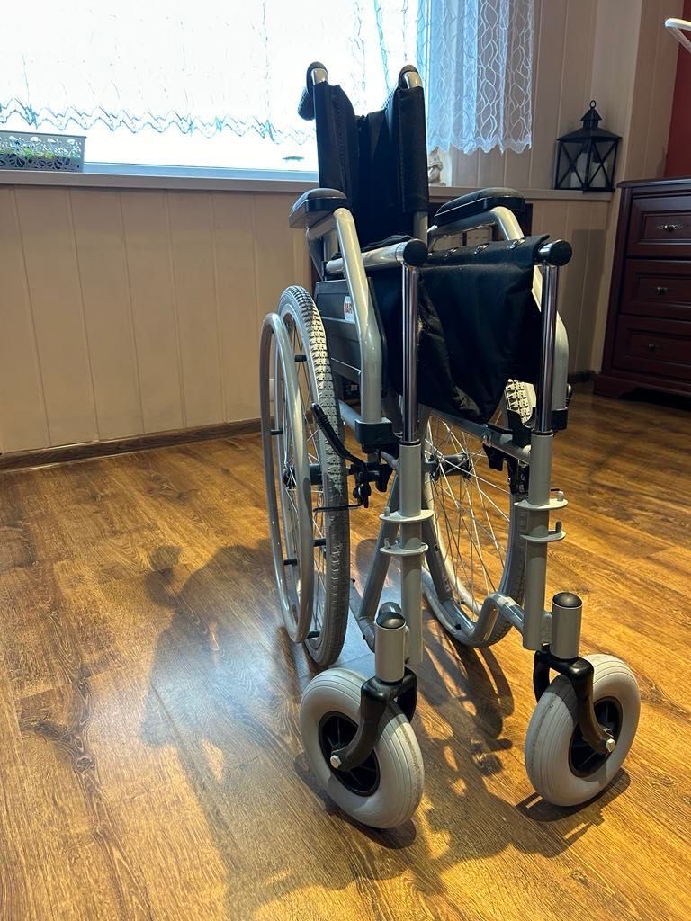 Wózek inwalidzki firmy AR Medical