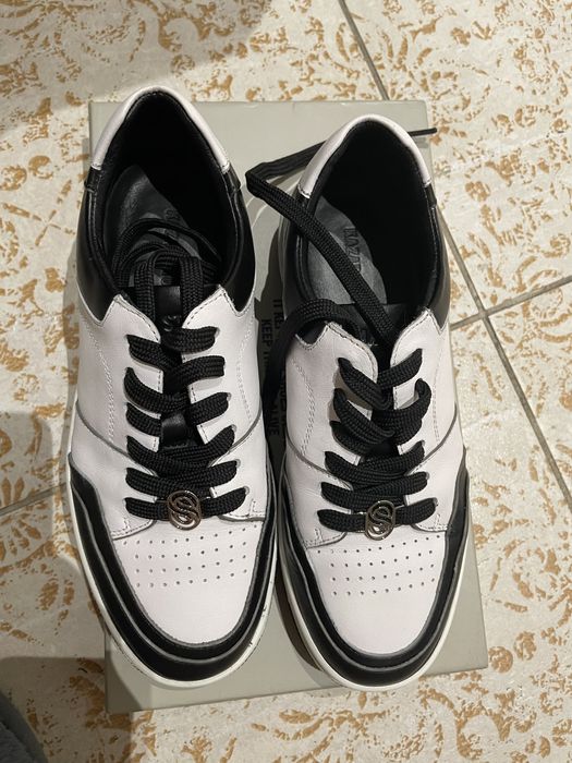 Кросівки kazar, 36 розмір