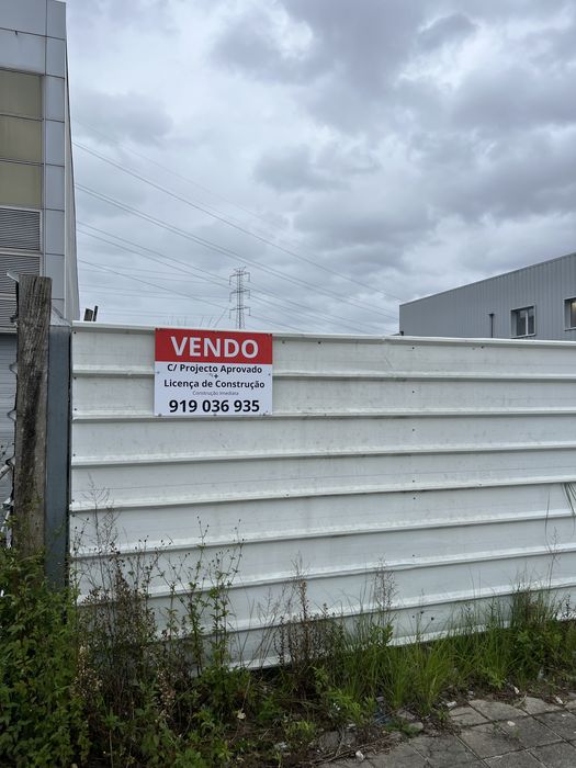 Vendo Terreno c/ PROJECTO APROVADO E LICENÇA DE CONSTRUÇÃO
