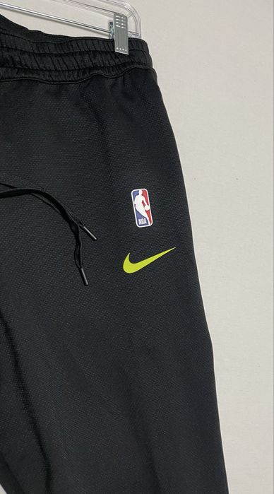 Спортивні брюки Nike