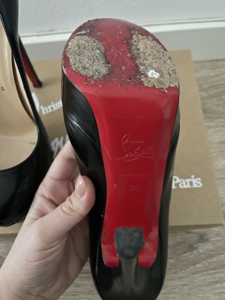 Sapatos Christian Louboutin - Modelo Bianca