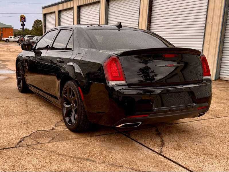 2021 Chrysler 300