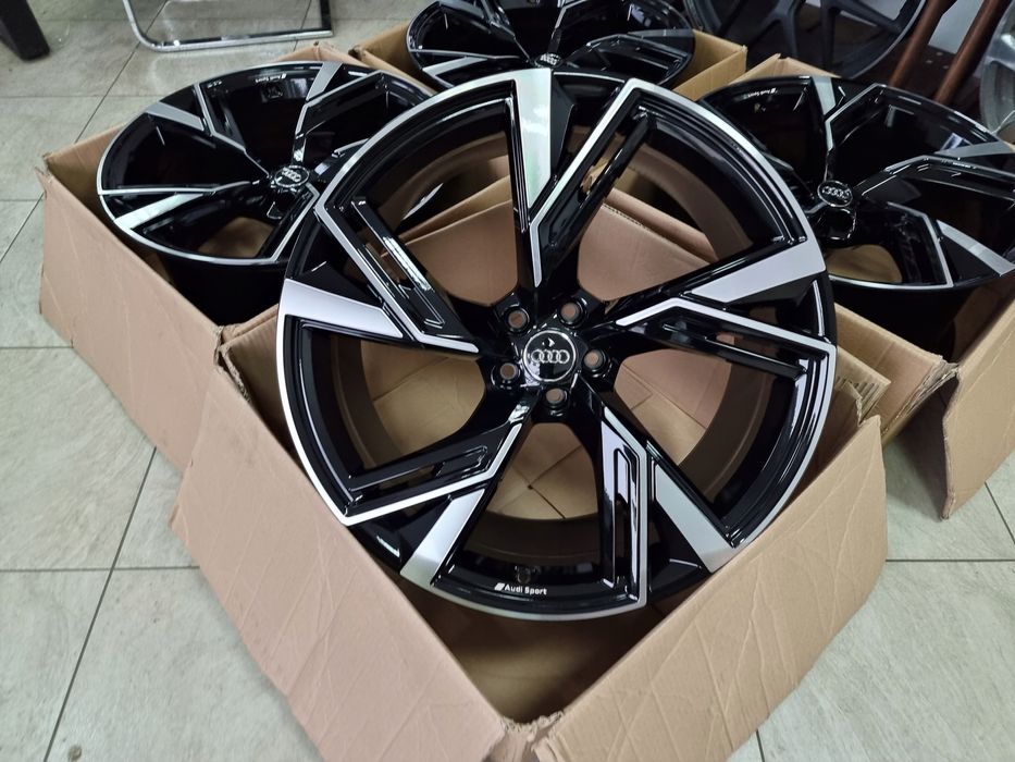 Czarne Felgi Audi Rs6 Rs7 Q8 Sq8 4K0601025R 22 Cal