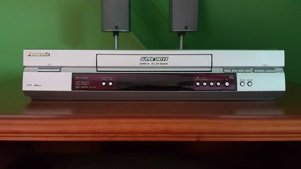 Magnetowid Panasonic NV-FJ632 Hi-Fi Stereo VCR z pilotem