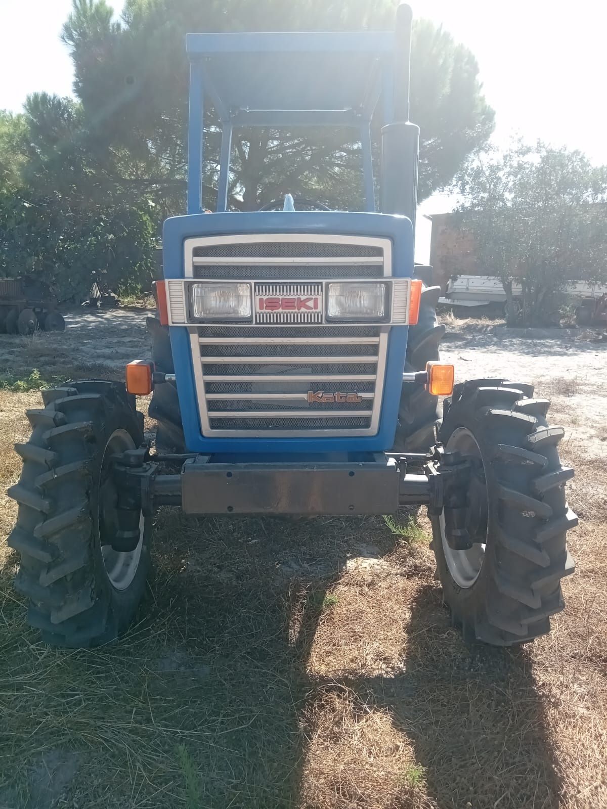 Iseki TL3200 com frese