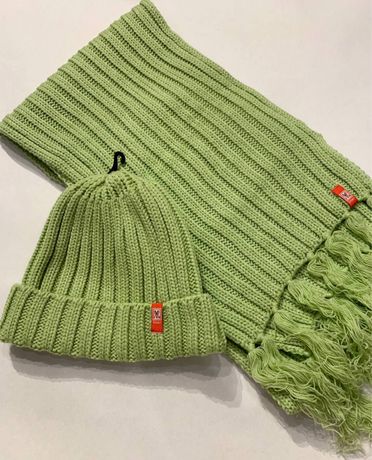 Набор комплект женский вязаный шапка и шарф