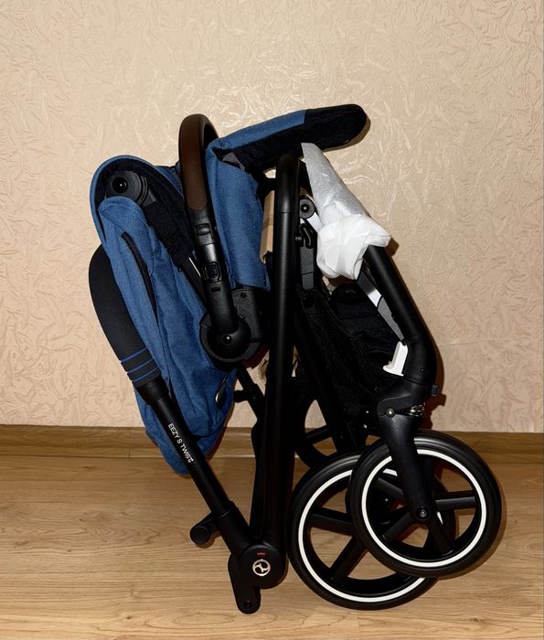 Прогулянковий візочок Cybex Eezy S Twist plus 2
