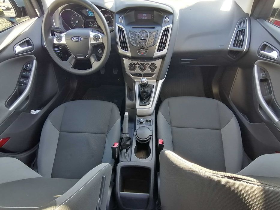 Ford Focus  1.6 105 KM / Serwisowany / 2 komplety kół