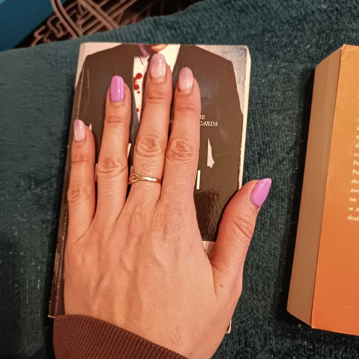 Książka wotum nieufności. Remigiusz Mróz