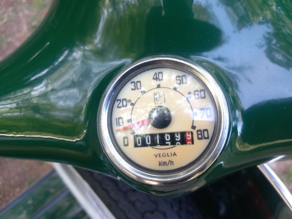 Vespa 50 s tampa pequena(encaixe vertical)
