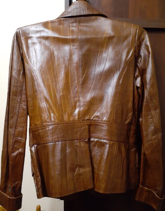 Кожаный пиджак в отличном состоянии