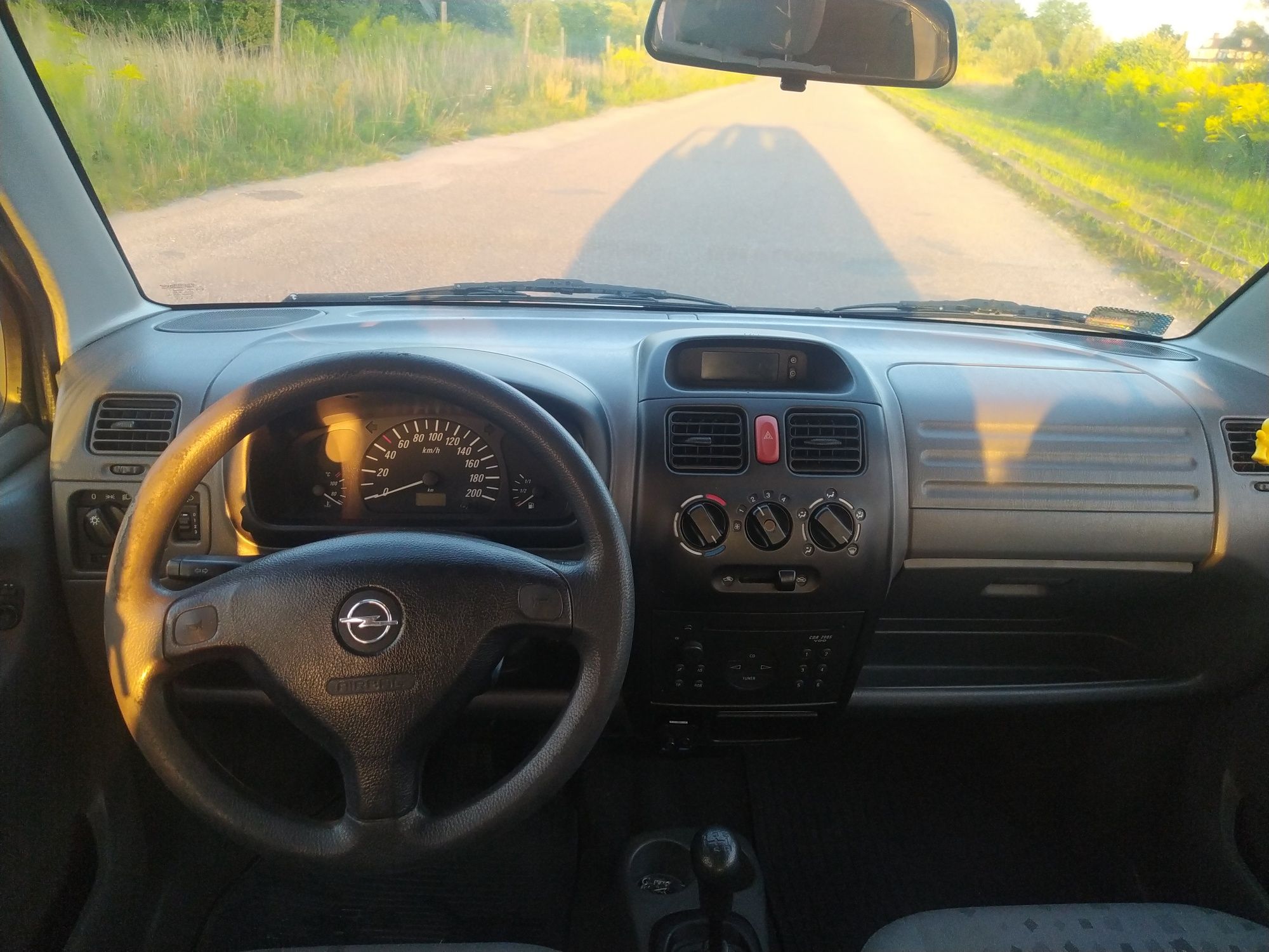 Opel Agila 1.2 75 km