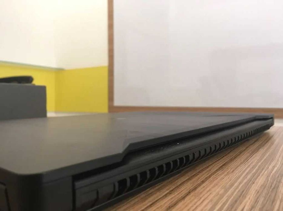 Portátil ASUS Gaming i5-7300HQ / GTX1050 4GB / 16GB RAM / 1TB SSD