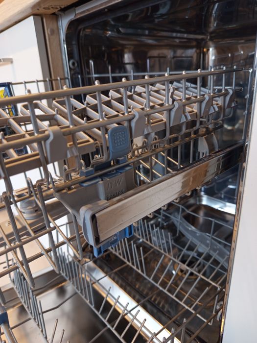 Zmywarka 45 cm do zabudowy Indesit