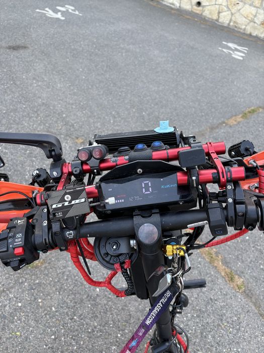 Gugurin g2 електросамокат з шоломом в подарунок