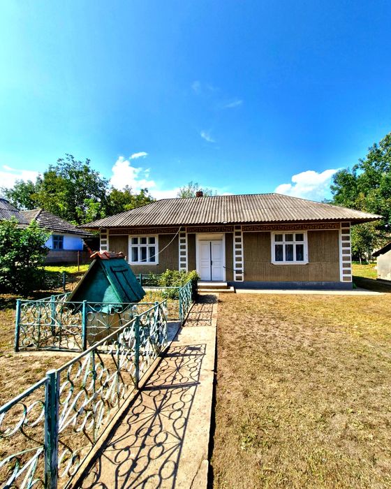 Продам будинок с.Зелене Чортківський (Борщівський) р-н, Тернопіл. обл.