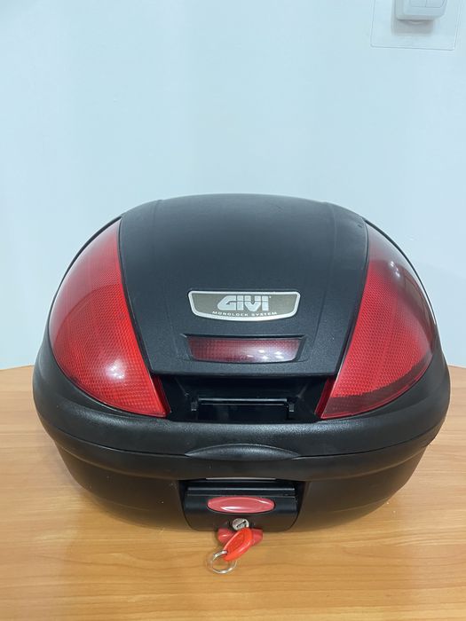 Кофр центральний Givi E370 Monolok 39 л