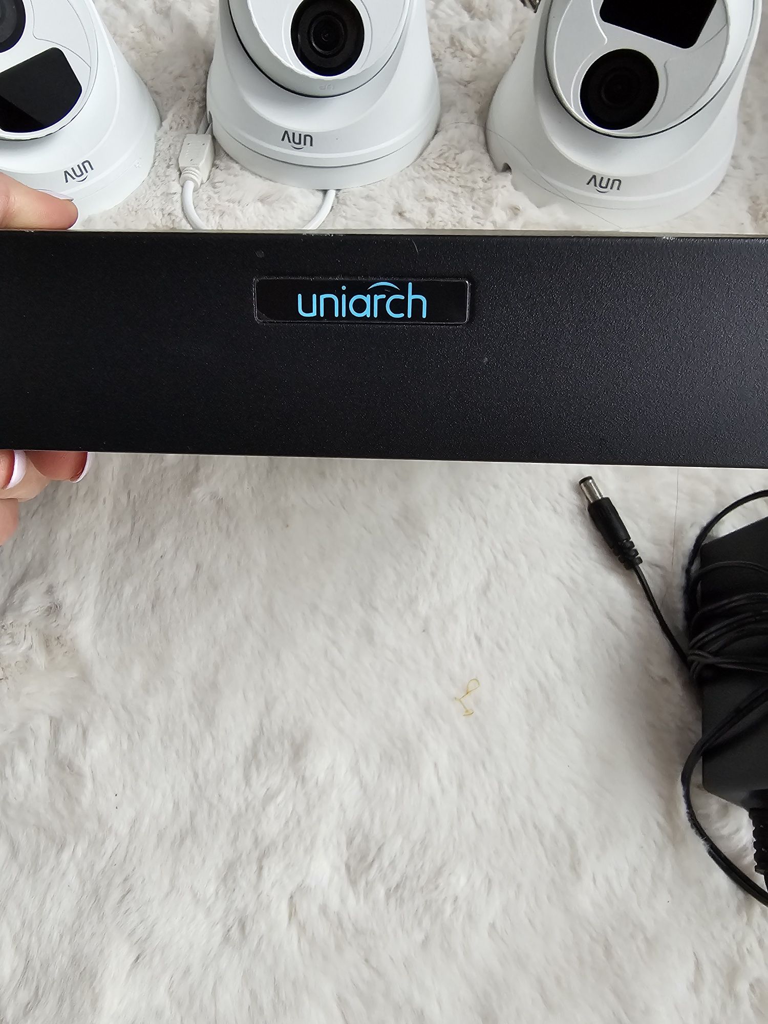 Zestaw monitoringu 4 kamery 2 Mpx Uniarch
