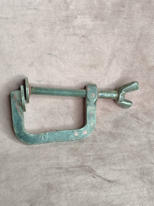 Stary metalowy ścisk stolarski 146
