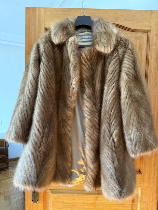 Casaco vison camel