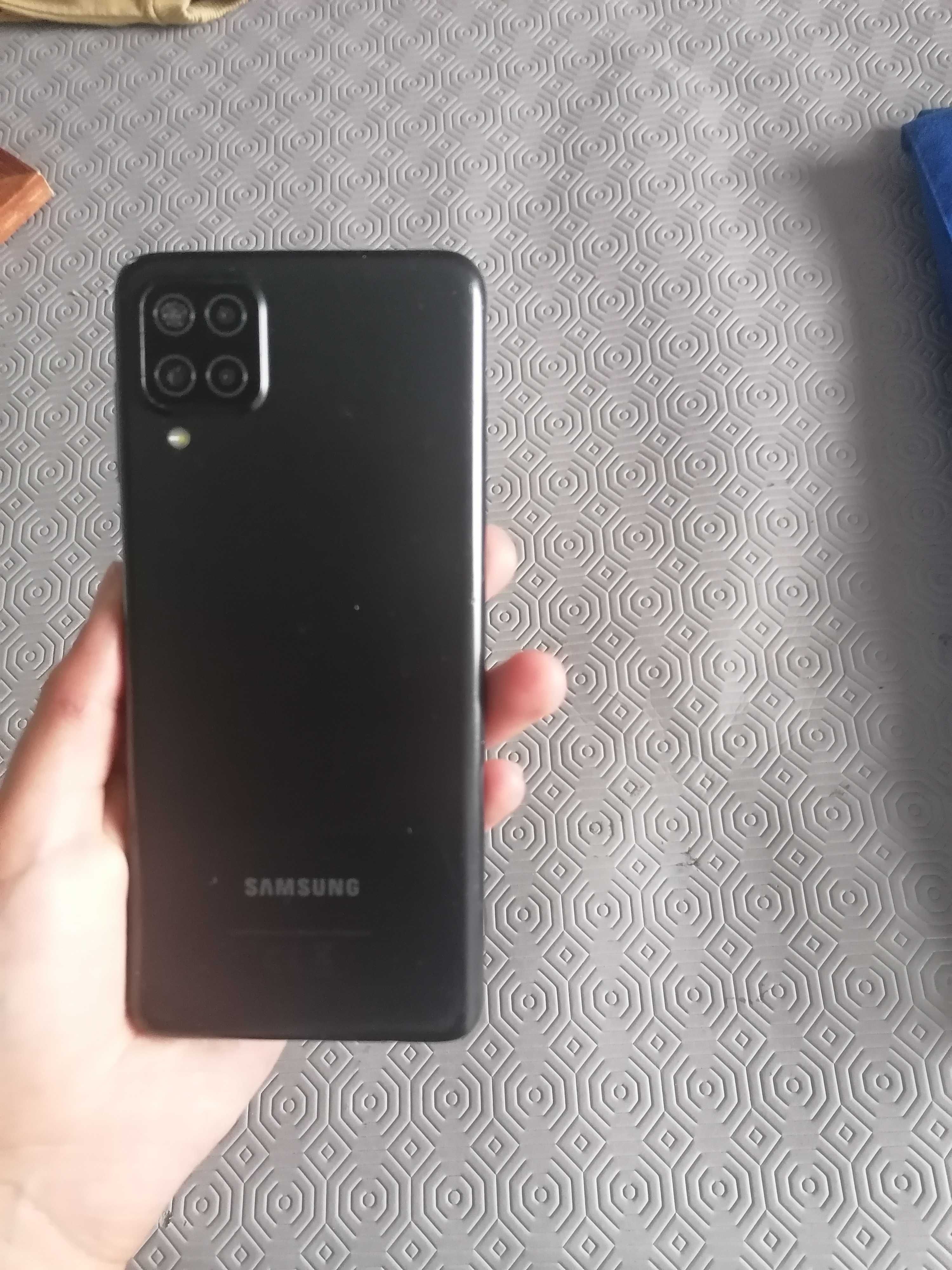 Samsung a12 usado